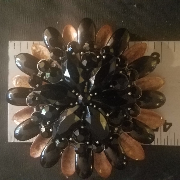 Brooch - Picture 2 of 2